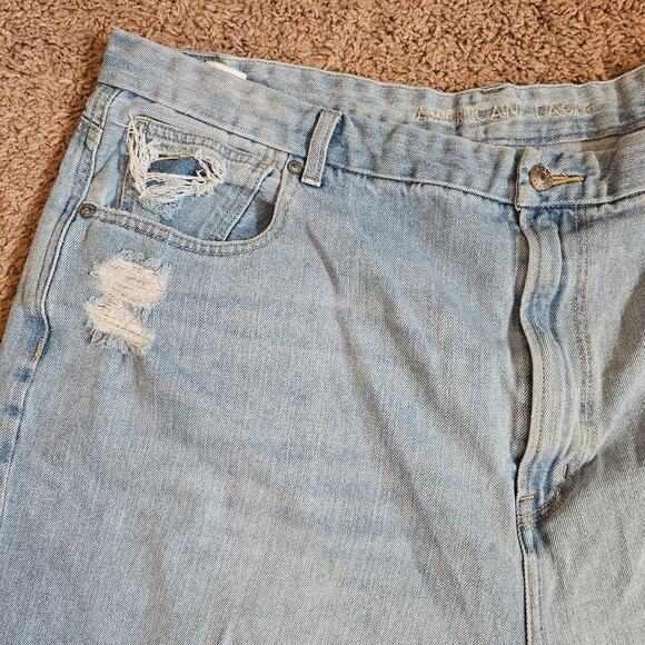American Eagle Curvy Mom Jeans Womens 22 Light Blue Denim Stretch Distressed EUC - Picture 3 of 13